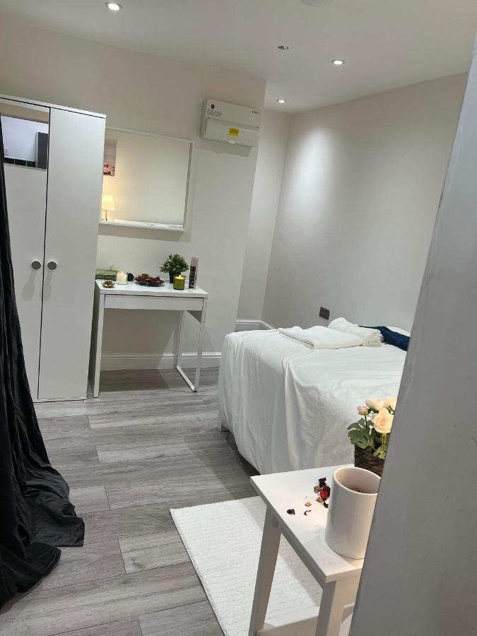Appartement Lovely Studio In